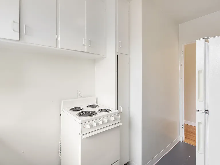 2317 Hearst Ave — Photo 11