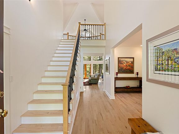 3rd image of 1228 Garden Gate Dr