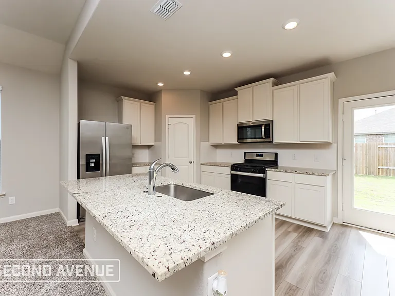 2109 Lorrie Ln — Photo 7