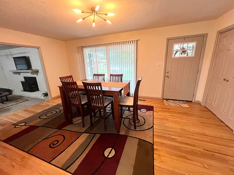 226 Stephens Rd — Photo 6