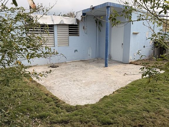 5th image of Urb Mar Azul Calle #6-G-15