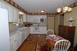3rd image of 1052 Terrace Ct