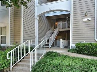 1724 Lake Shore Crest Dr APT 13, Reston, VA 20190