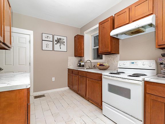 5th image of 3566 Estes Pl #1