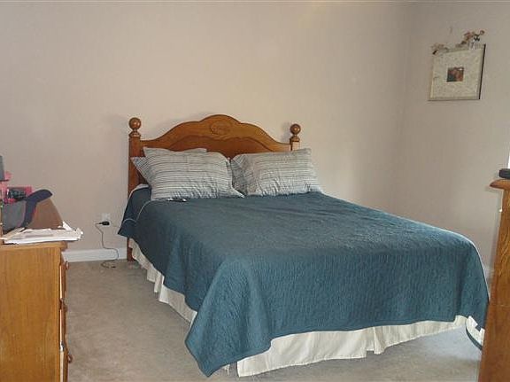 4th image of 3007 Laura Lee Ln