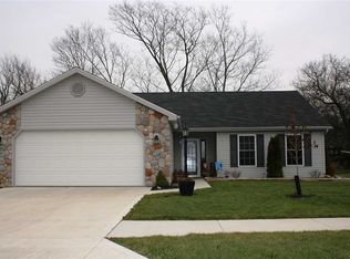 409 Bison Blvd, Kendallville, IN 46755