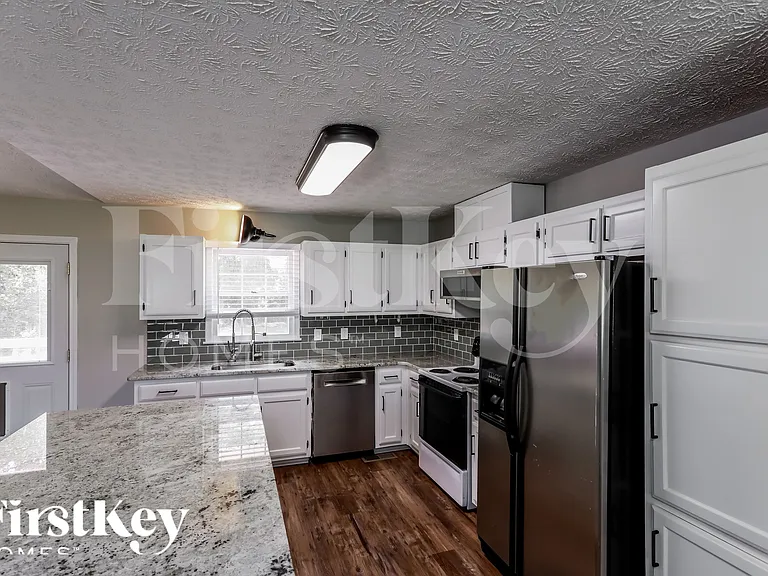 2097 Blackberry Cir — Photo 5