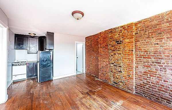 1st image of 1259 Pacific St APT 4R