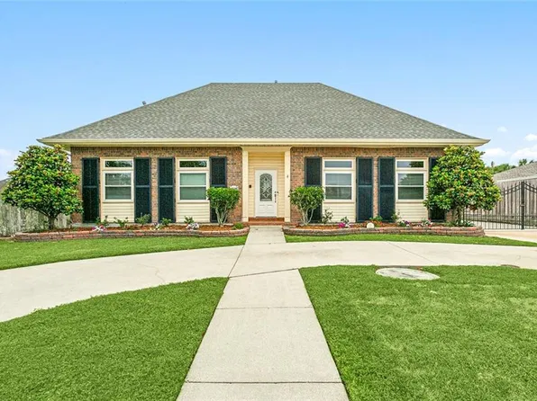 1616 Lake Michigan Dr, Harvey, LA 70058