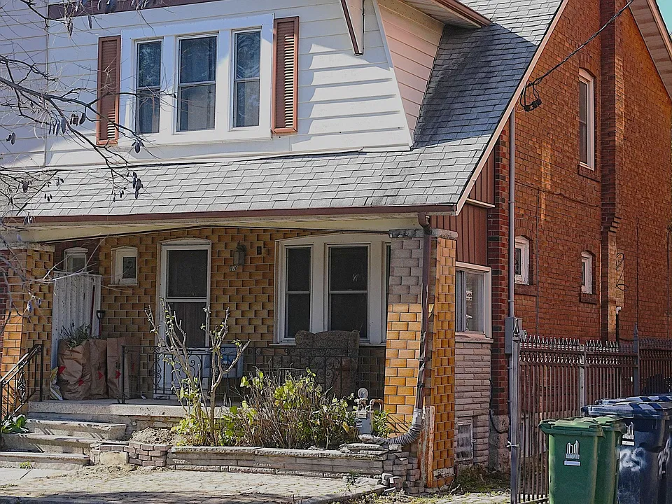 970 Greenwood Ave