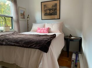 132 Castlefield Ave, Toronto, ON M4R1G7