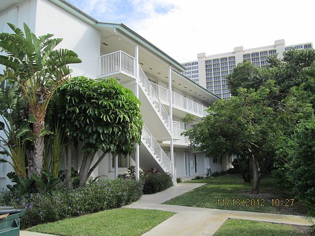 2nd image of 2760 Banyan Rd APT 5A
