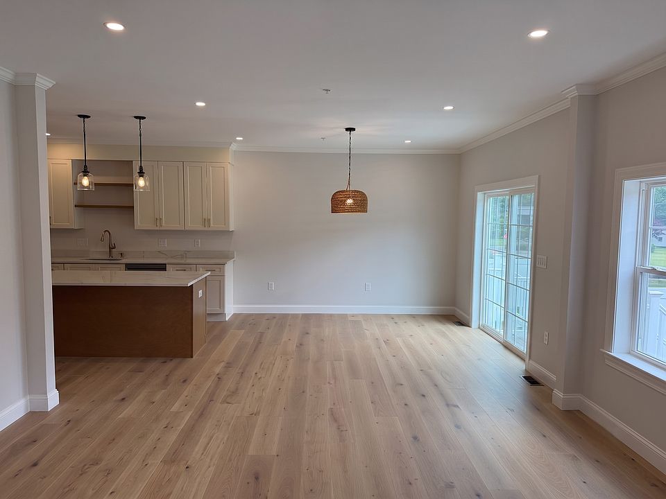 1st image of 267 Blackstone St