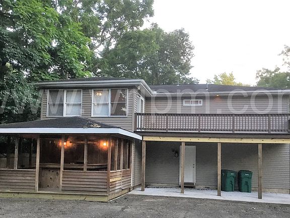 2nd image of 103 W Willow St