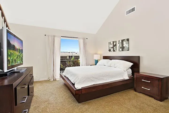 Master Bedroom with little Terrace