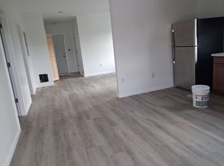 123 Locust St #2B, Waterbury, CT 06704