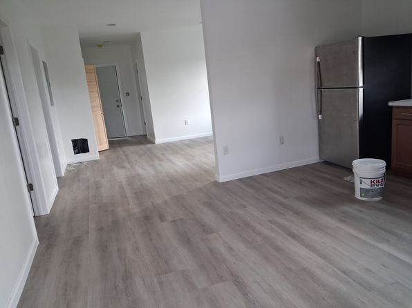 123 Locust St #2B