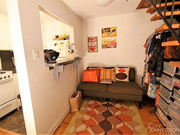 4th image of 65 E 11th St APT 2D