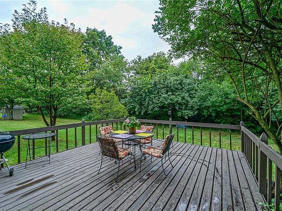 5th image of 3630 Ontario Cir