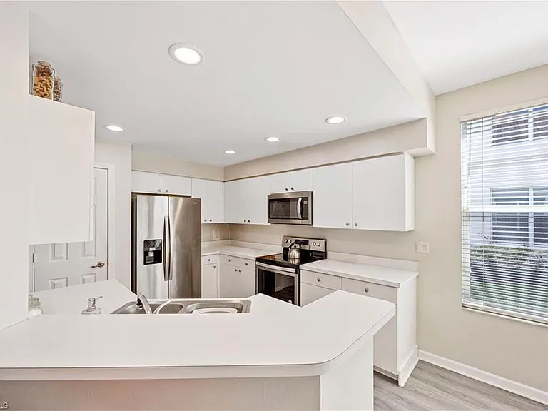 7822 Gardner Dr #6-101 — Photo 8