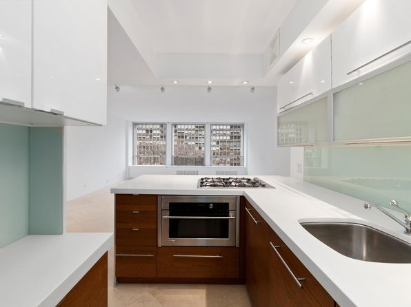 330 E 33rd St APT 6A