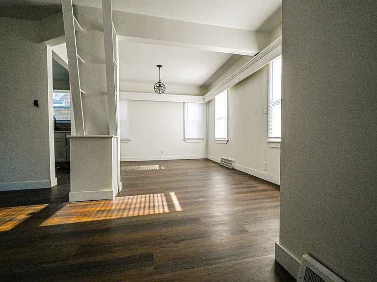 15829 Minock St — Photo 5