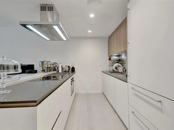 1000 Brickell Plz, Miami, FL