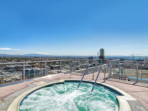 2nd image of 1080 Park Blvd Unit 1112