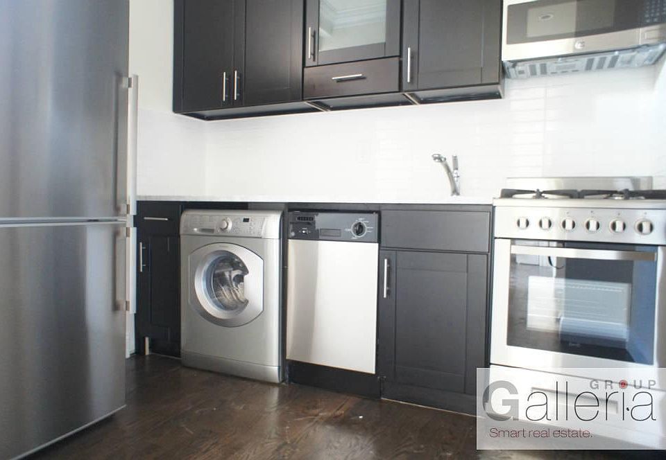 2nd image of 331 Keap St APT 19