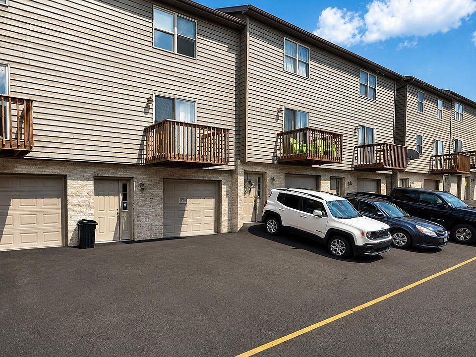 1st image of 11 Sunridge Dr