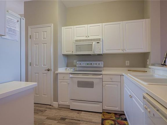 5th image of 14320 Bristol Bay Pl APT 402