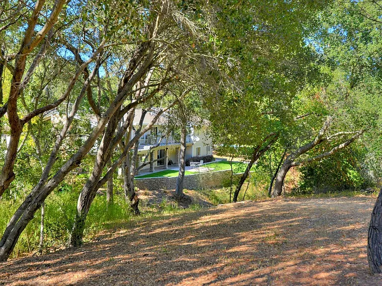 18601 Blythswood Dr #B — Photo 4