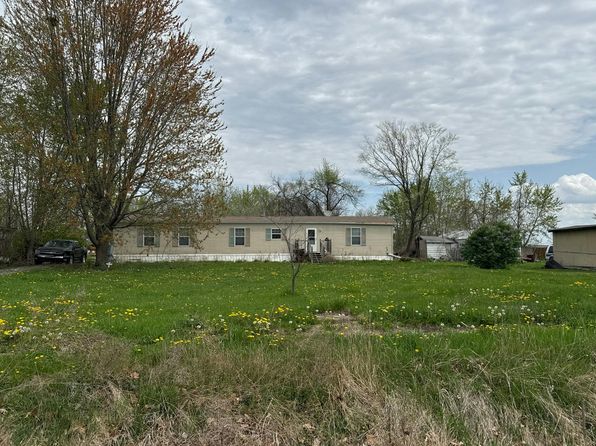 207 E Main St, Kirkville, IA 52566