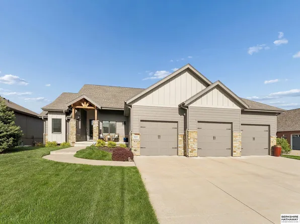 8201 N 123rd St, Omaha, NE 68142