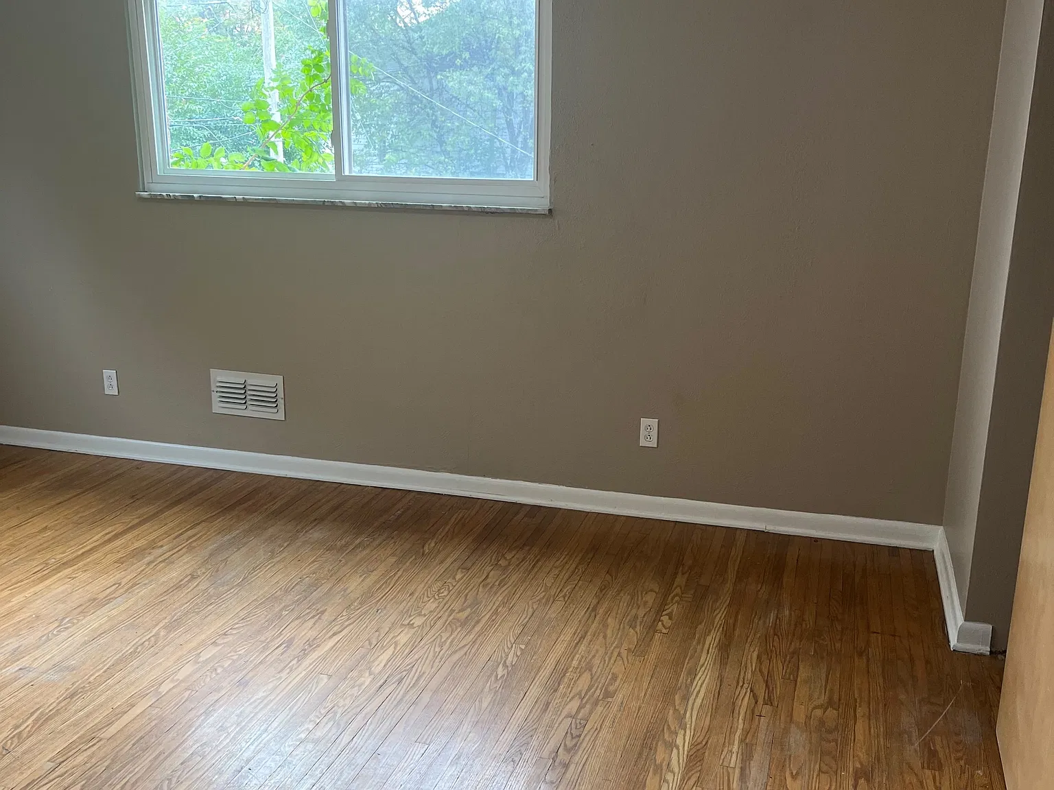 4422-4424 Westway Street - Upper — Photo 4