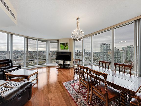 3rd image of 918 Cooperage Way #2705