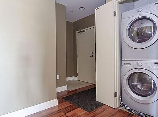 4th image of 404 W 1st St Unit 33