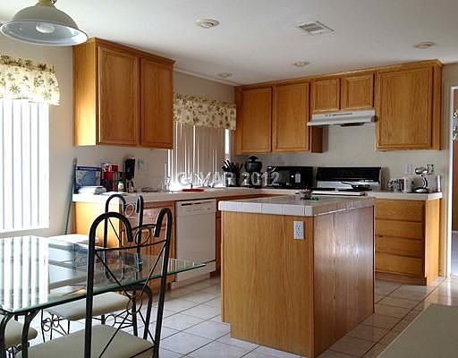 4th image of 1460 Tangerine Rose Dr
