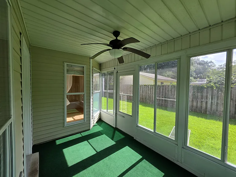 148 Meadowbrook Ct — Photo 13