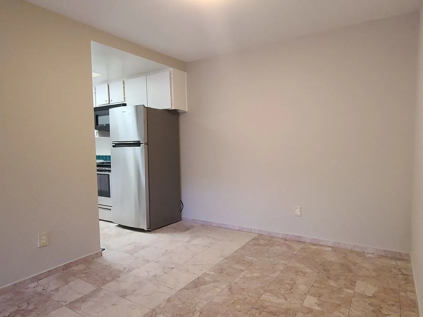 Move In Special Charming 3 Bed 2 Bath Condo In Escondido For Rent — Photo 4