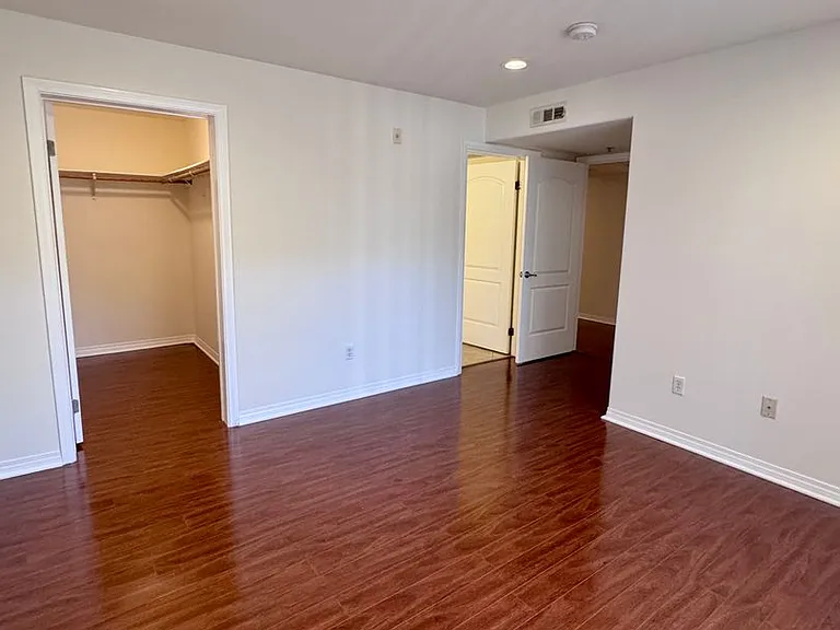 13525 Vanowen St #103 — Photo 13