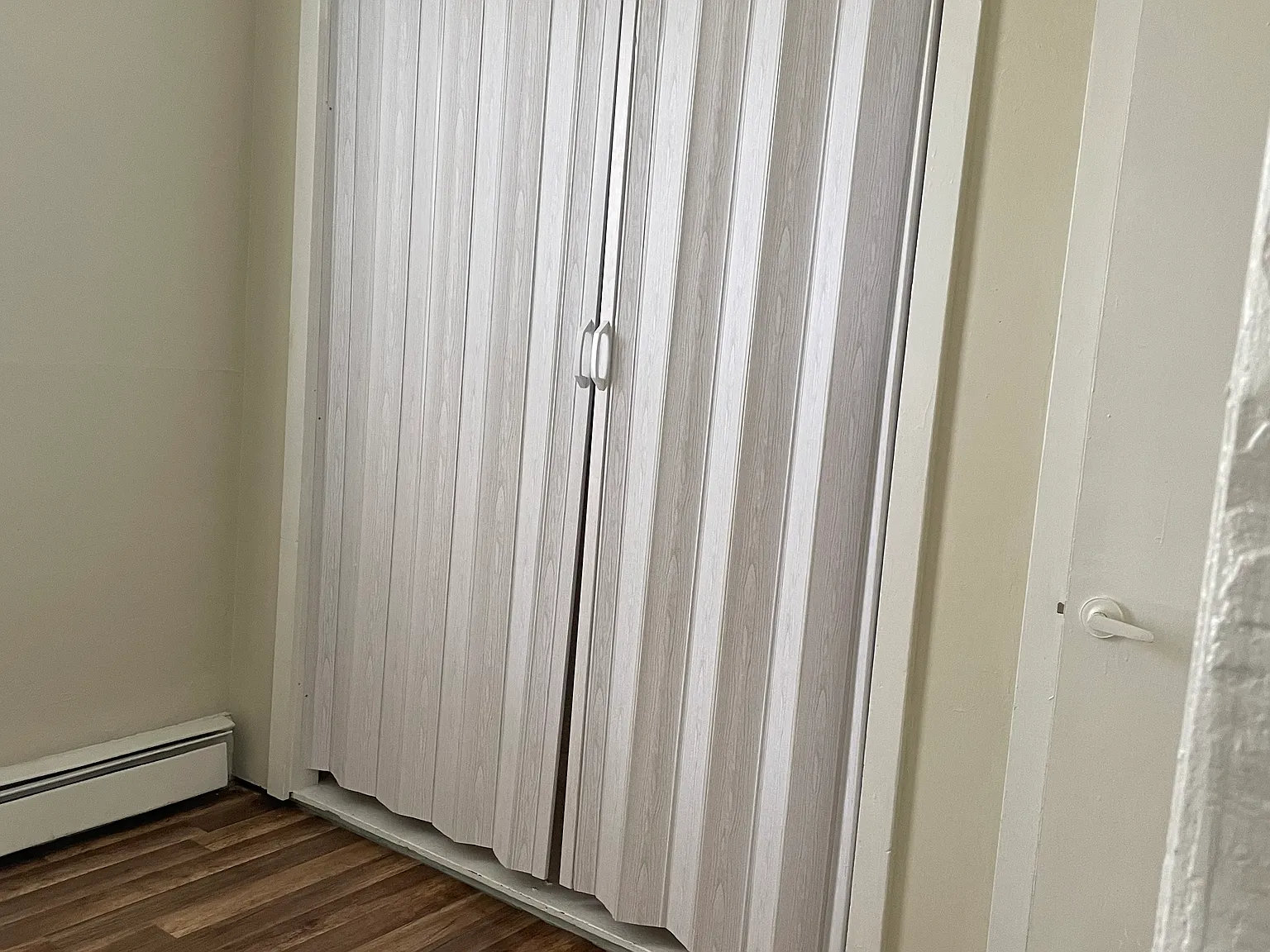 3 bed, 750 sqft, $1,950 — Photo 4