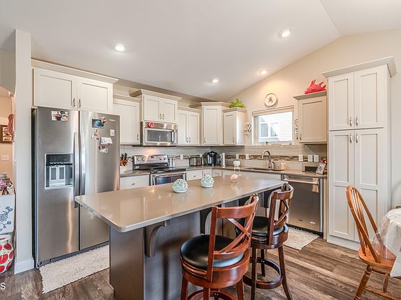 5th image of 2223 Bridgeview Ct SE