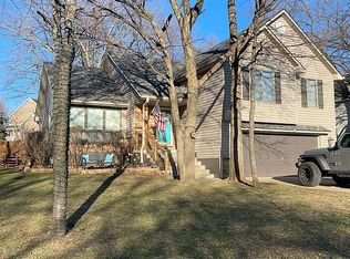 1985 W Timber Ridge Dr, Sedalia, MO 65301