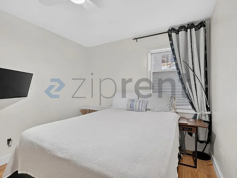 2613 Mission Blvd #2 — Photo 10