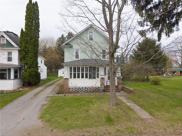 11125 Chapel St, Wayland, NY 14572