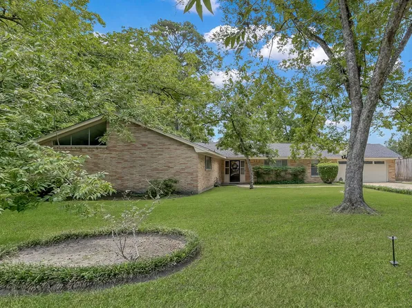 1107 Holly Dr, Conroe, TX 77301