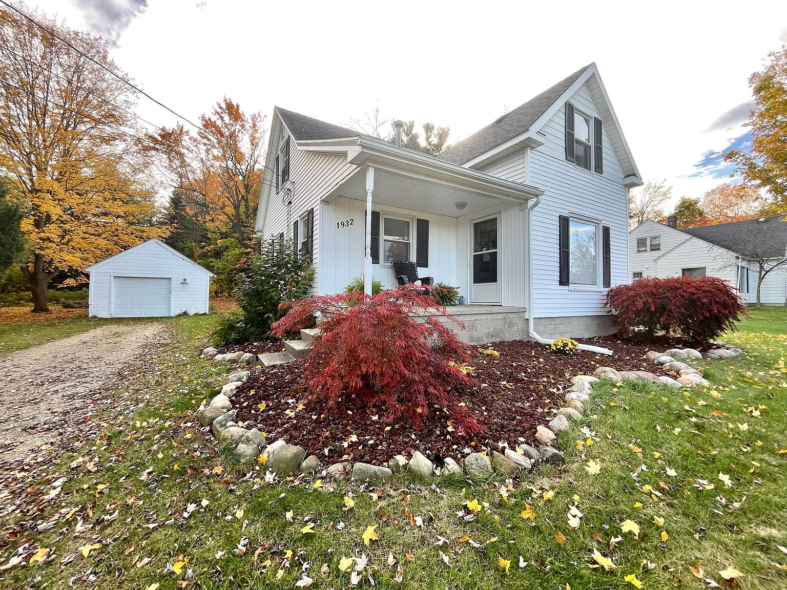 1932 Bauer Rd, Jenison, MI 49428 | Zillow