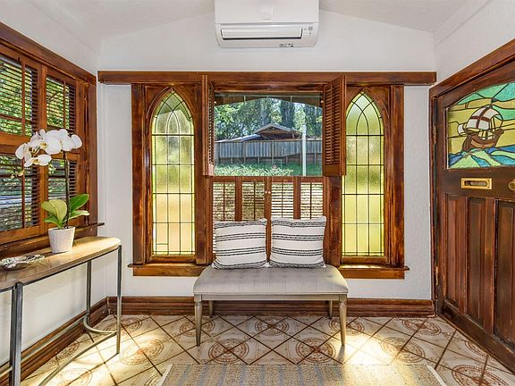 5th image of 12 Madrone Road