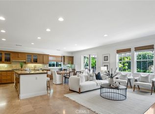 11 Flora Spgs, Irvine, CA 92602